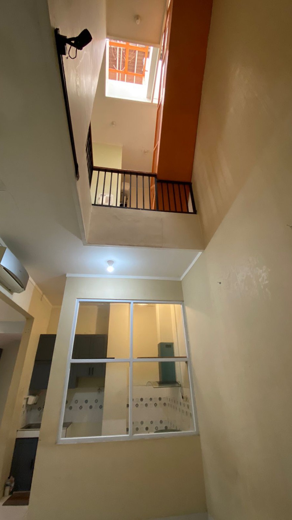 Rumah Semi Furnished, Bagus, rapih, bebas banjir dalam Cluster di Garaha Raya Bintaro