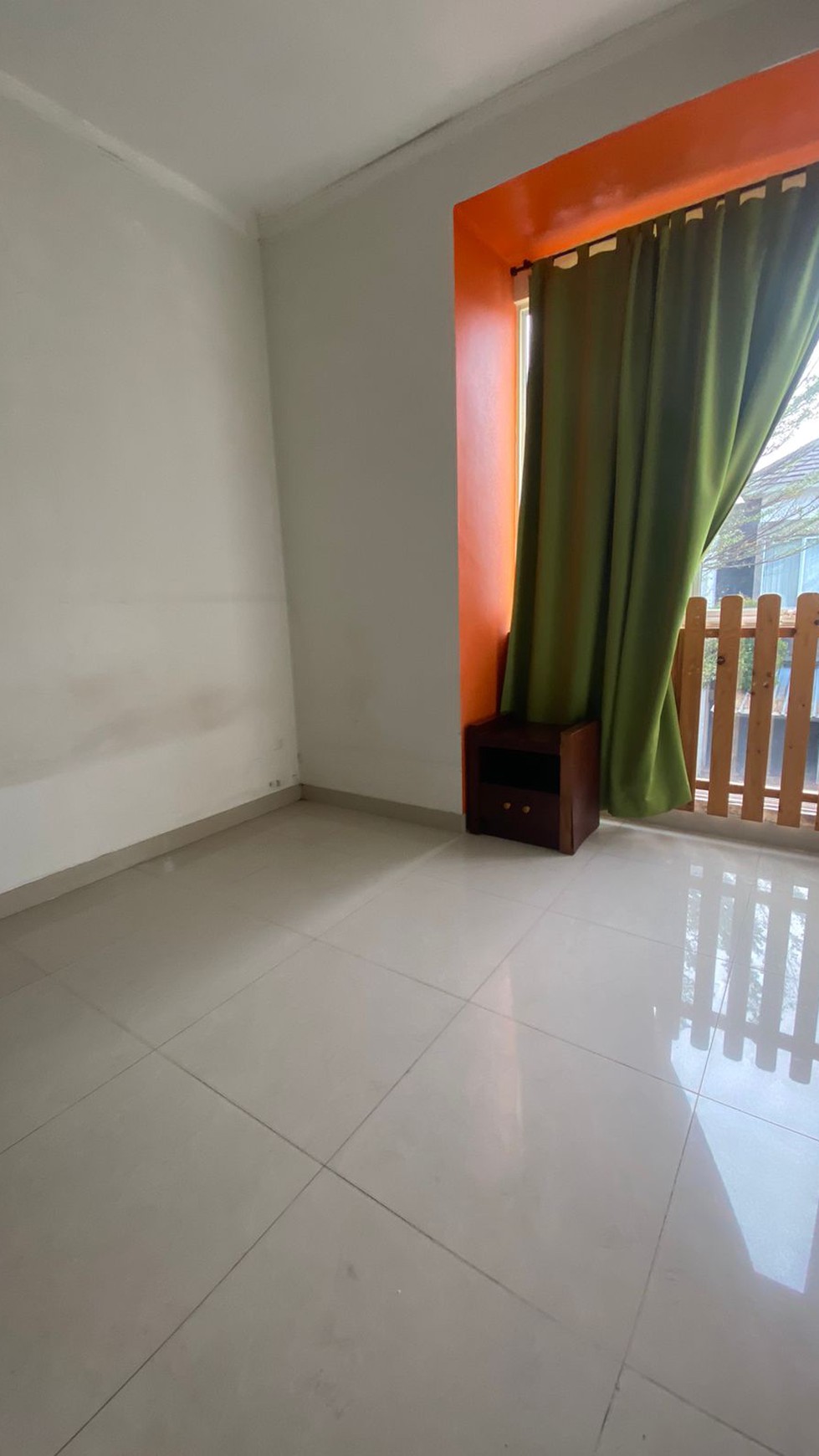 Rumah Semi Furnished, Bagus, rapih, bebas banjir dalam Cluster di Garaha Raya Bintaro