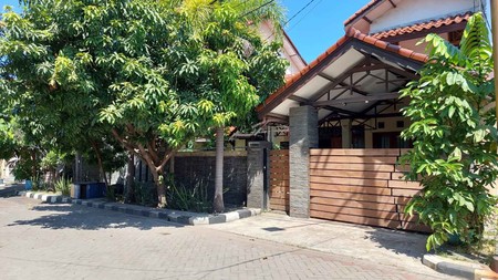 Rumah di Gayung Kebonsari Surabaya Selatan, 2 Lantai, Bagus + Terawat, ada taman, Siap Huni