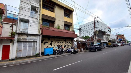 Ruang Usaha Strategis Lokasi Berada Di Kawasan Malioboro Yogyakarta