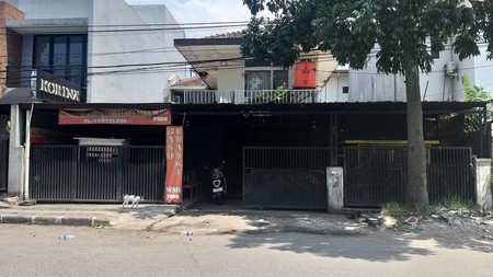 Rumah 2 lantai  Strategis bisa untuk usaha , sayap Buah Batu