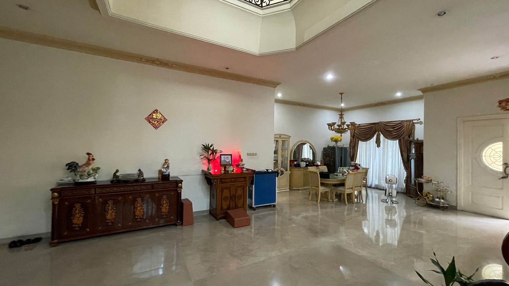 Dijual rumah mewah dan cantik di Boulevard Palem Raya - Lippo Karawaci Tangerang