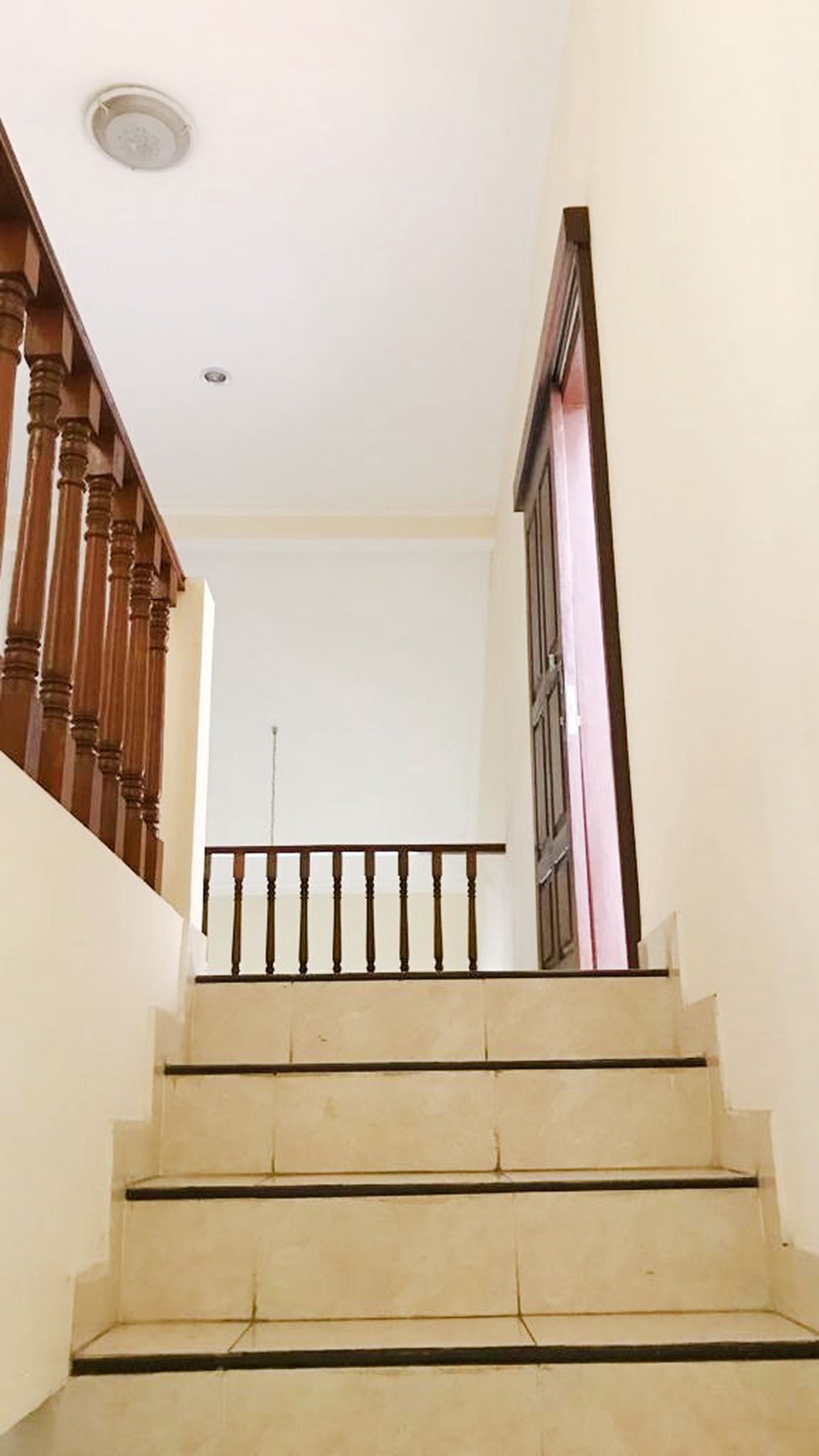 House for Sale  Rumah Bagus Di Parkit Bintaro Jaya Sektor 2 Jakarta Selatan.