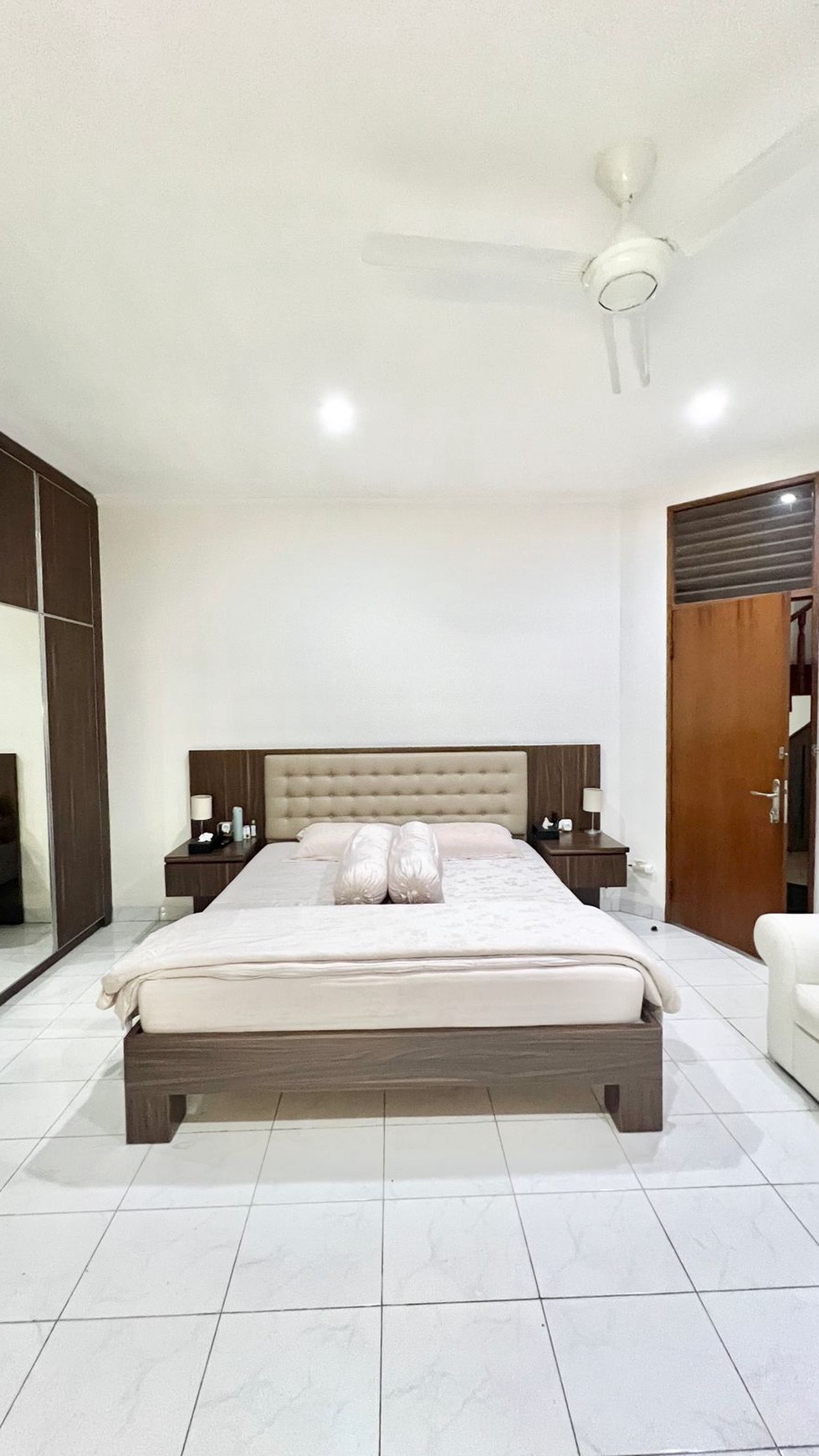 Rumah Cantik Siap Huni, Lokasi Strategis dan Hunian Nyaman @Bintaro