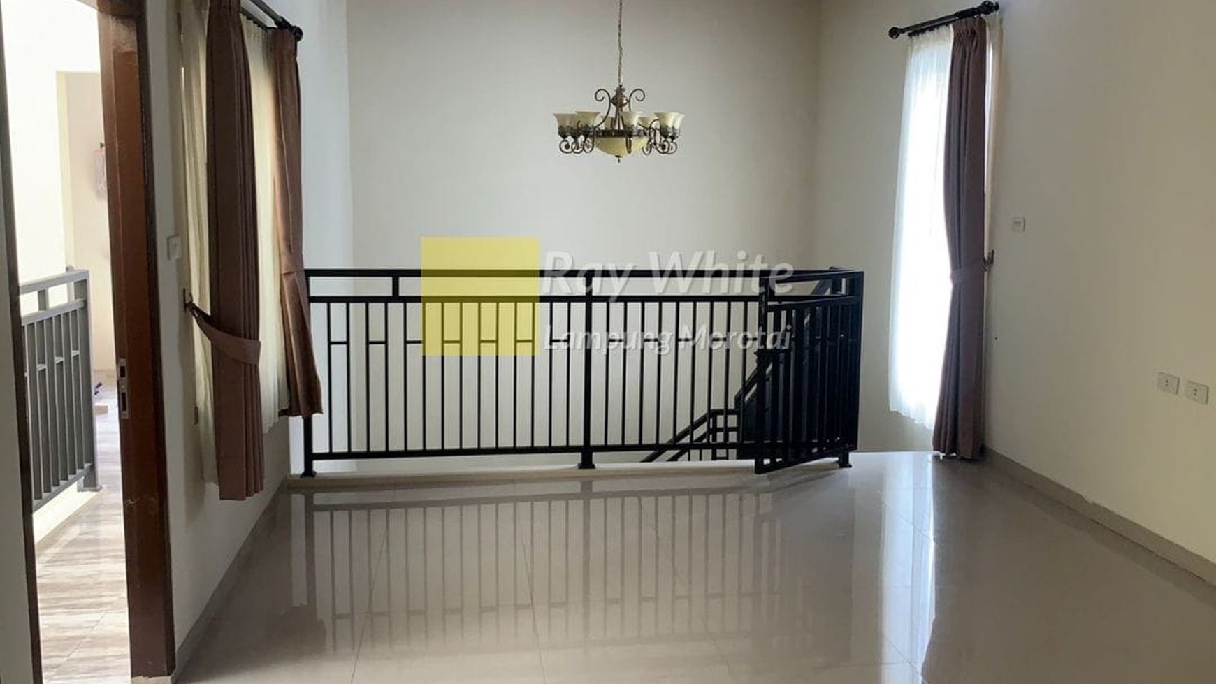 Dijual Rumah 2 lantai Rajabasa Pramuka