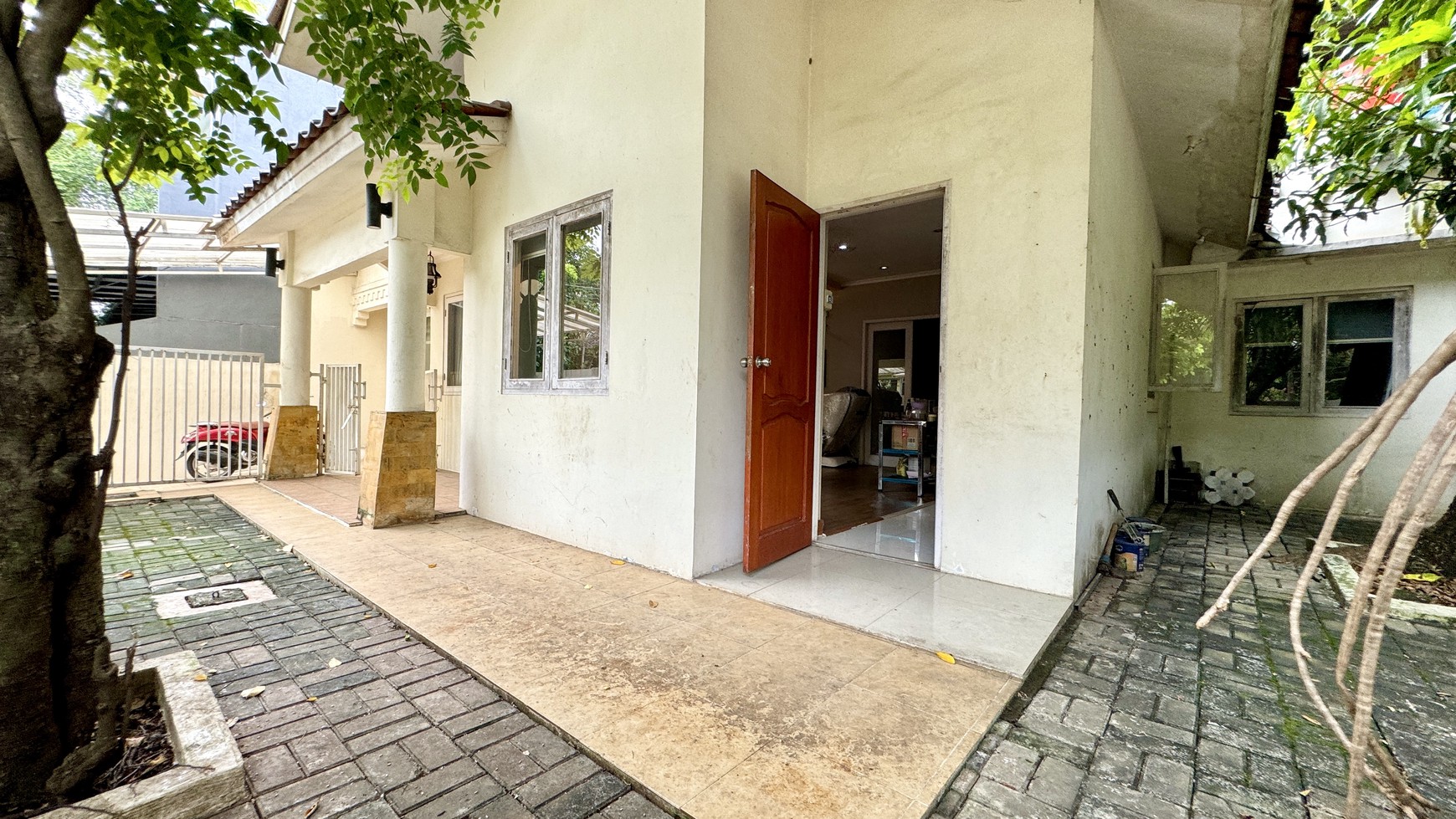 Dijual Rumah Di Bintaro Sektor 9, Kucica