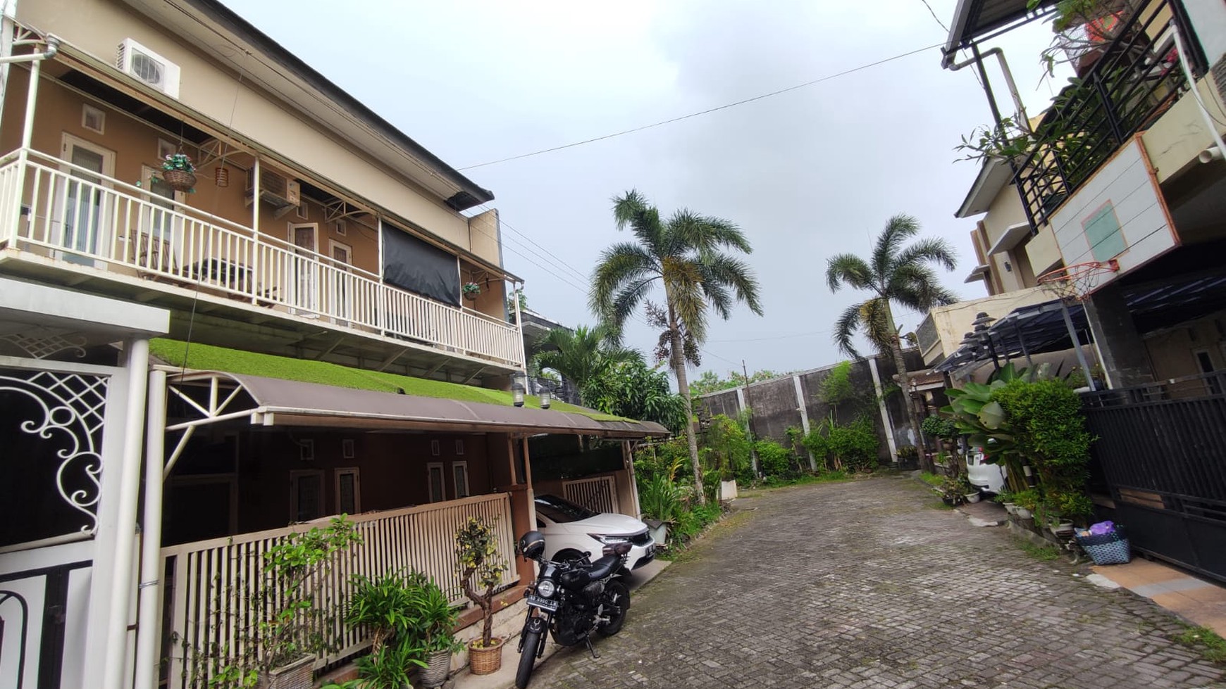 RUMAH DI DALAM PERUM MUTIARA KENCANA JALAN DAMAI 