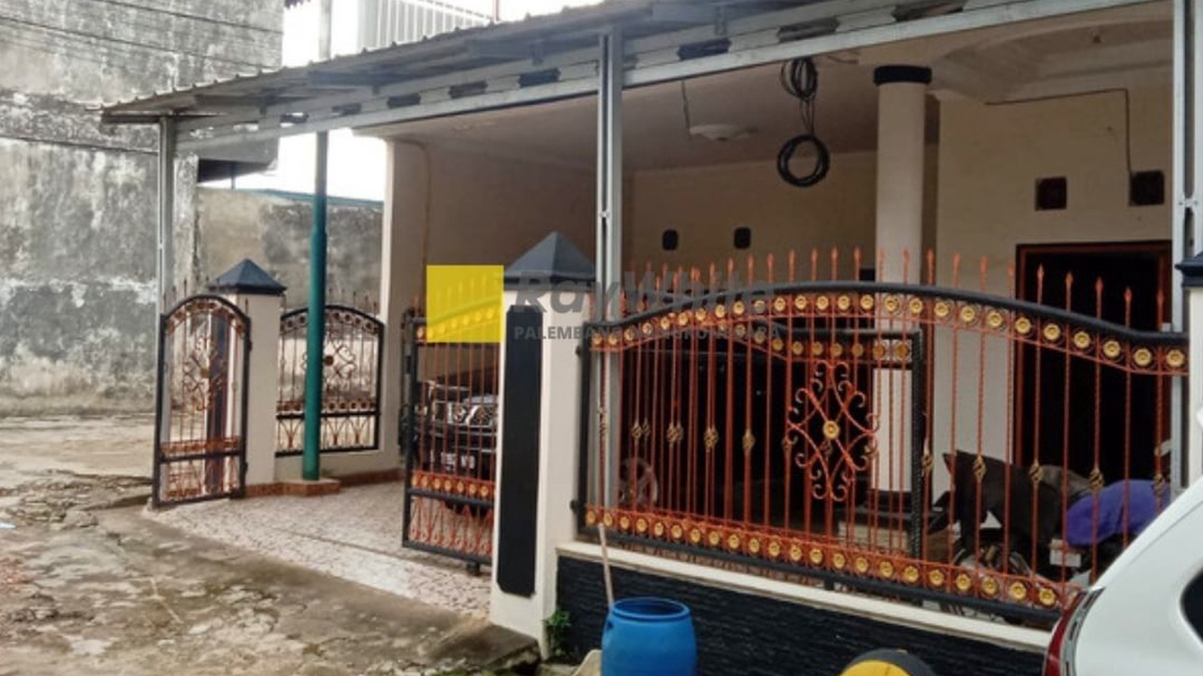 DIJUAL RUMAH Padat penduduk 