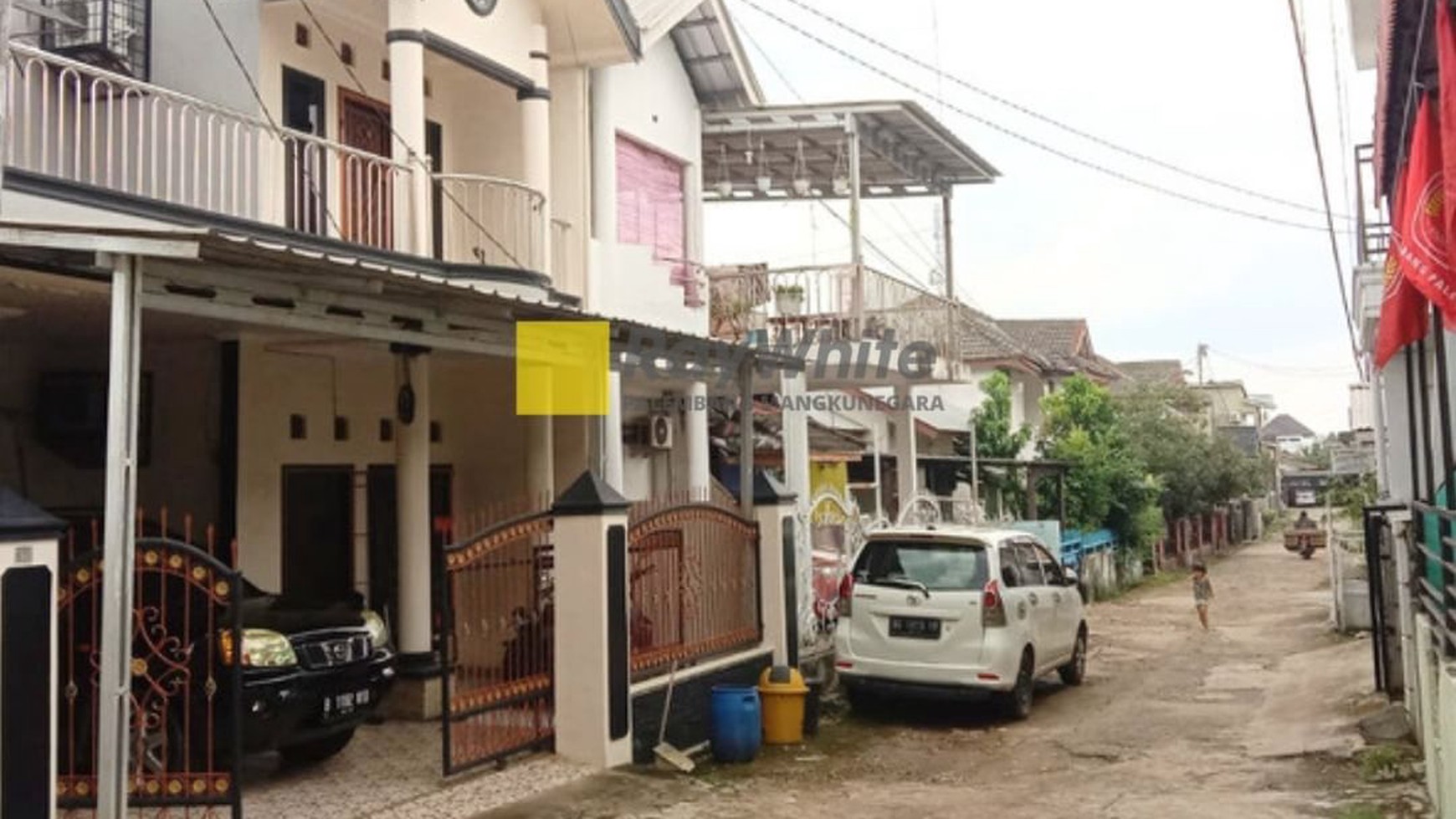 DIJUAL RUMAH Padat penduduk 