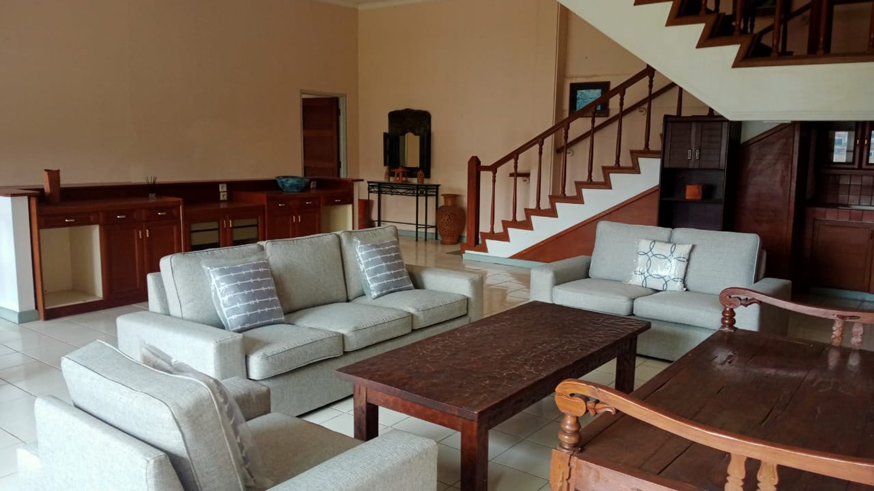 Rumah Hitung Tanah Area Cipete