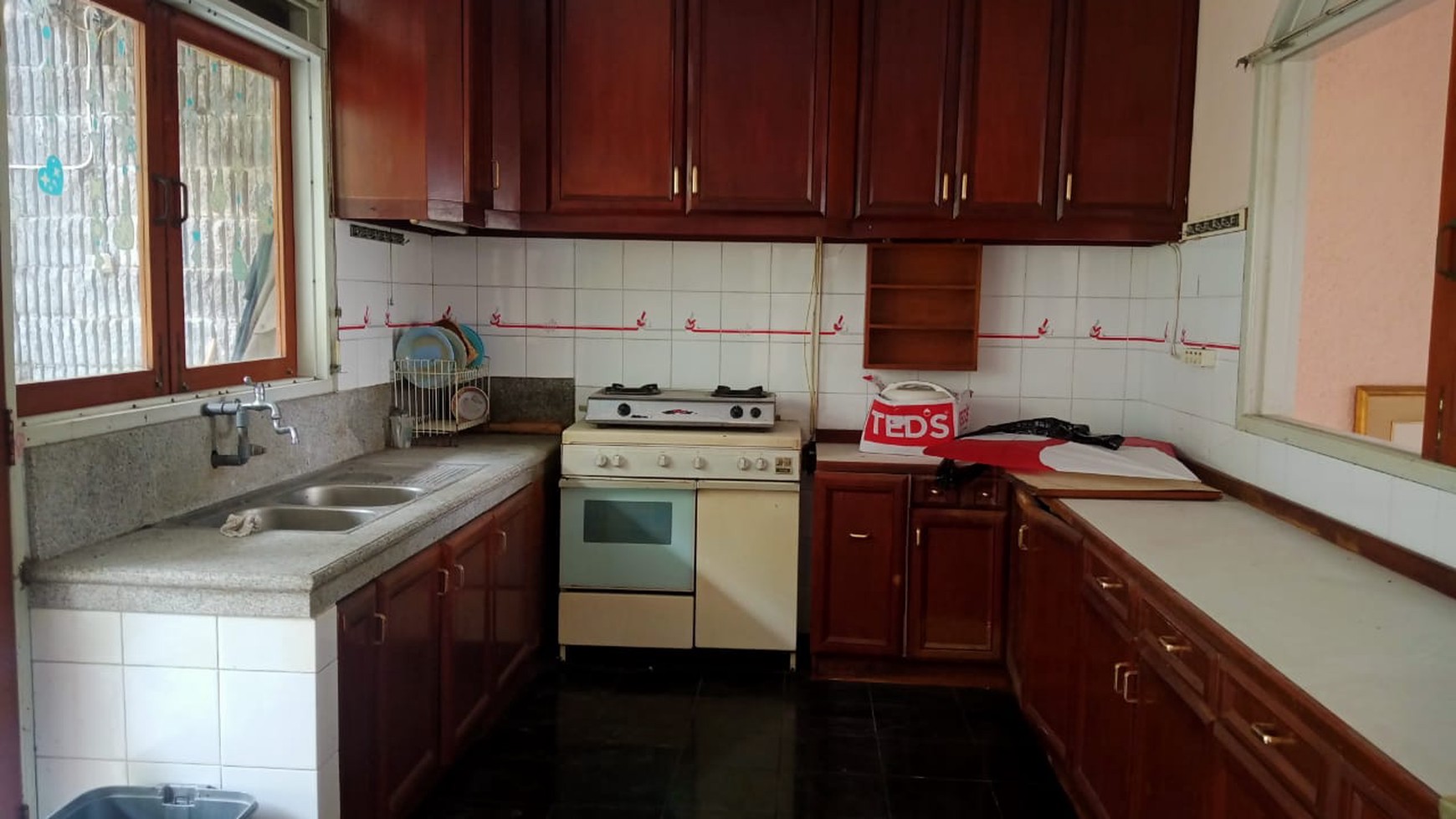 Rumah Hitung Tanah Area Cipete