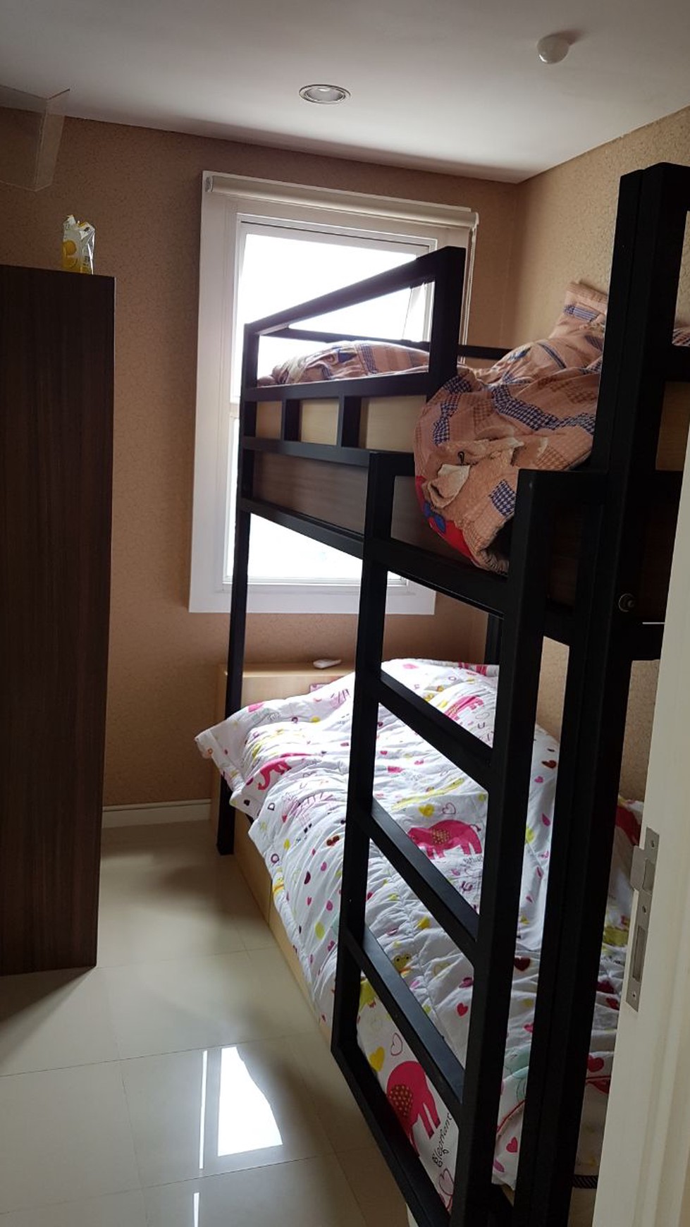 Apartment Parahyangan Residence Lantai 23, 2 BR Siap Huni