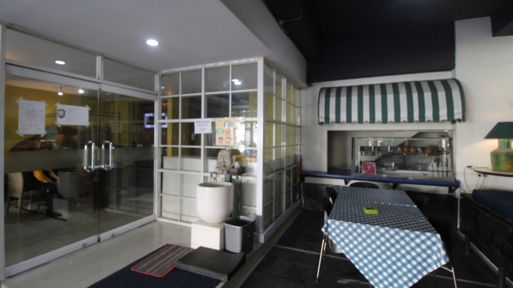 HOTEL 4 LANTAI, DI DEKAT PUSAT WISATA YOGYAKARTA, JL HAYAM WURUK, YOGYAKARTA