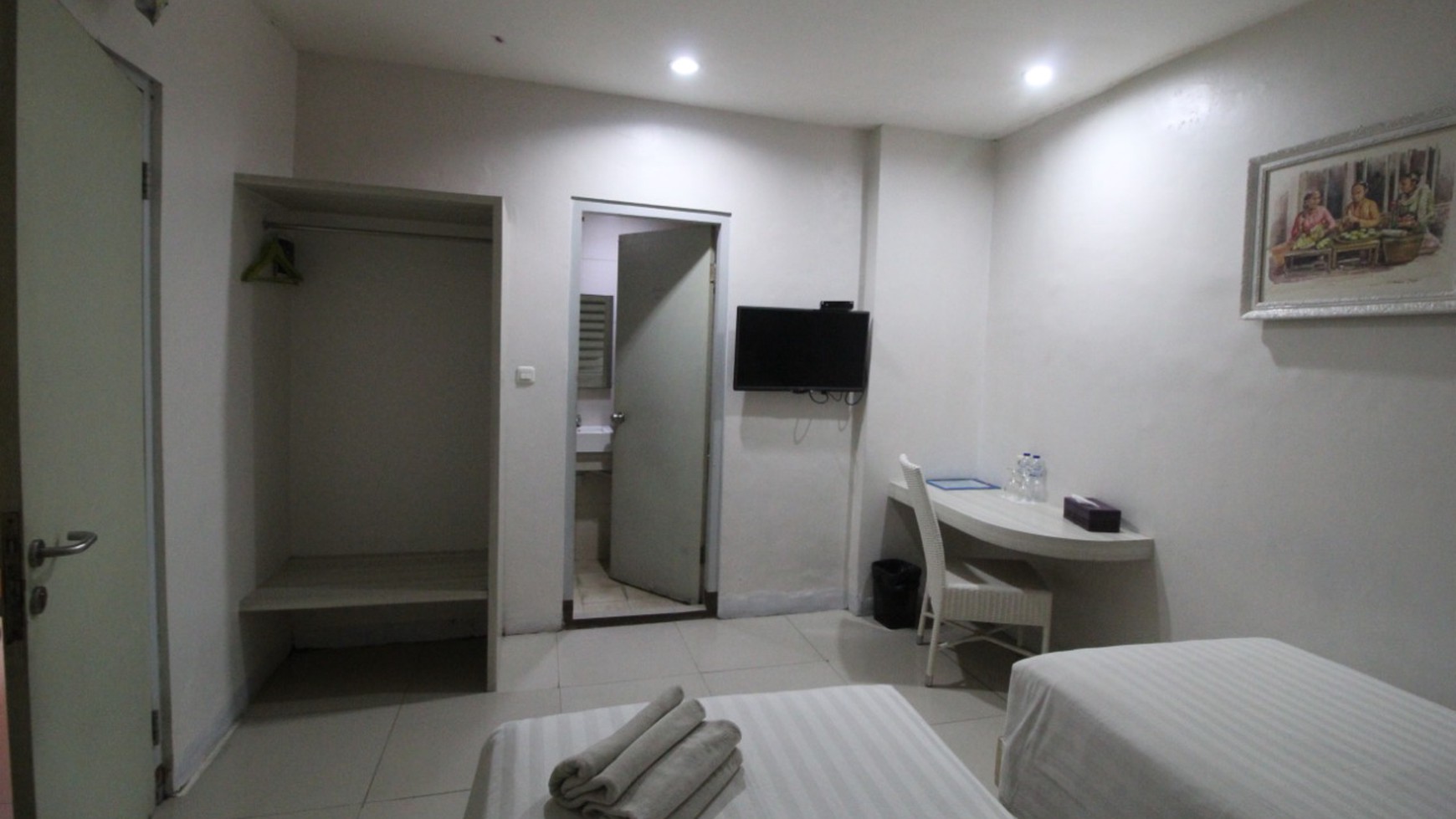 HOTEL 4 LANTAI, DI DEKAT PUSAT WISATA YOGYAKARTA, JL HAYAM WURUK, YOGYAKARTA