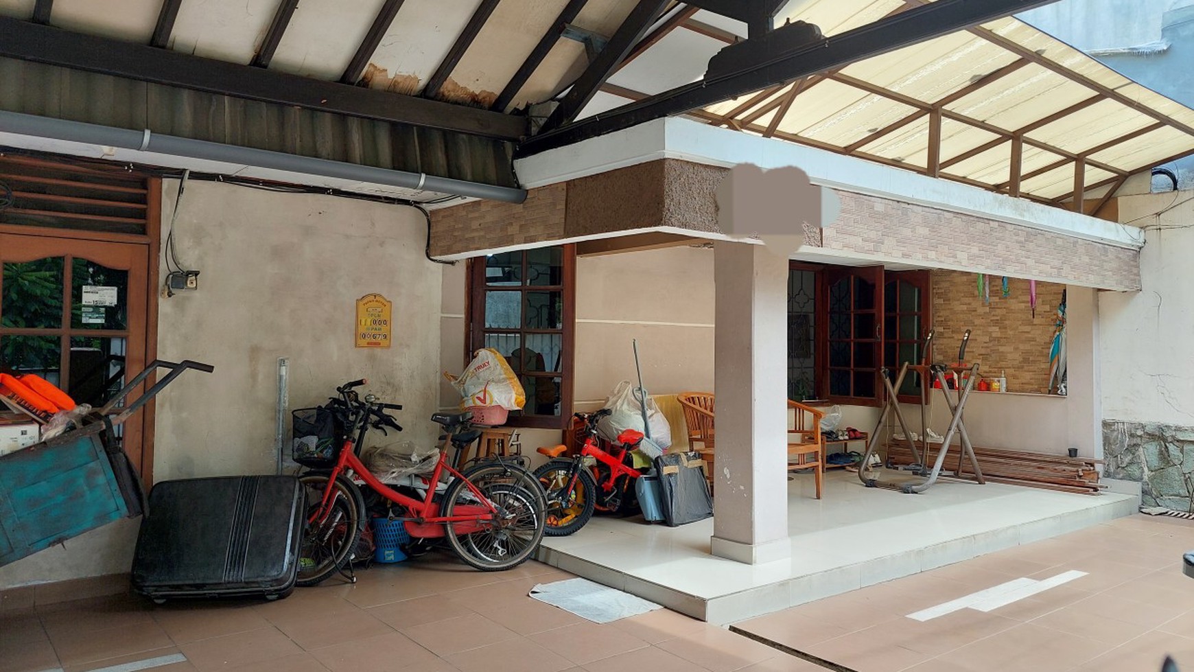 Rumah Hoek, Kaparinyo, Kelapa Gading Timur, Luas 11,5x15m2