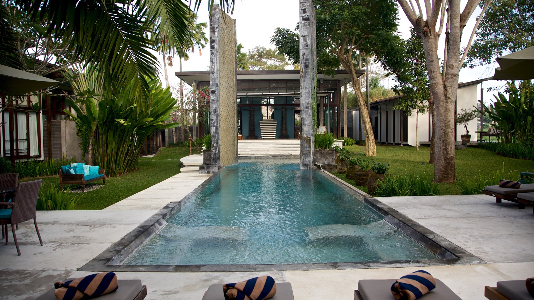 Freehold - Luxury 5 Bedroom Villa in Pantai Nelayan, Canggu