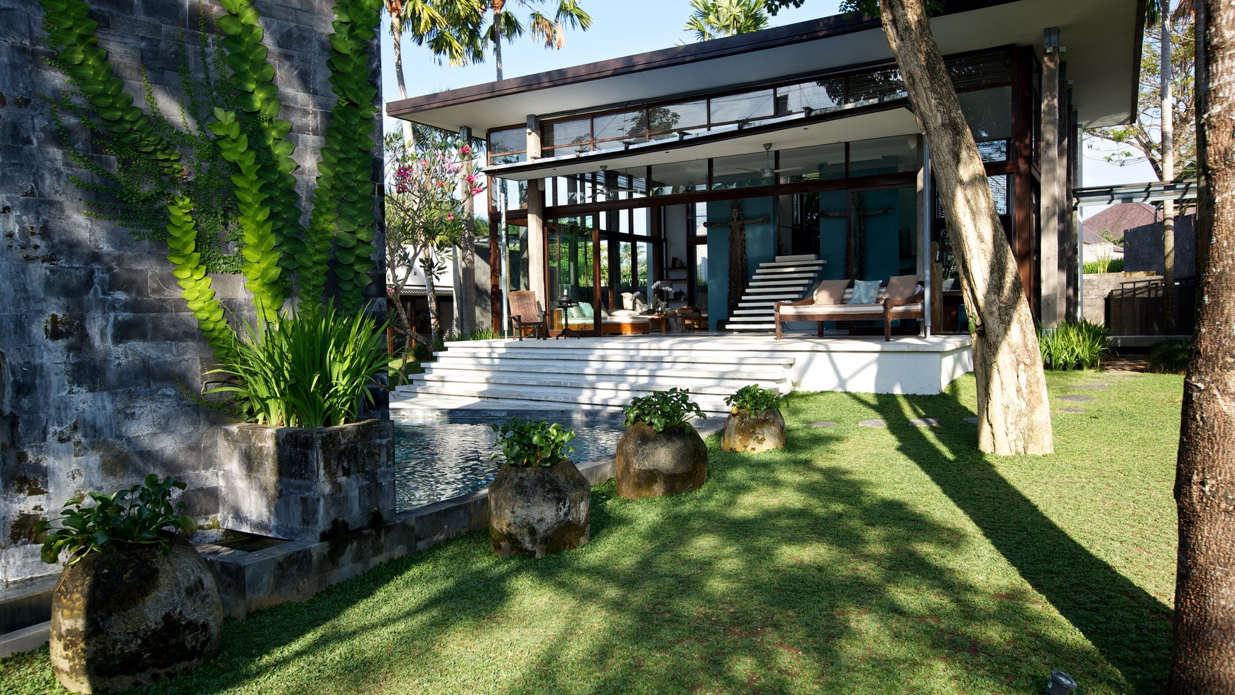 Freehold - Luxury 5 Bedroom Villa in Pantai Nelayan, Canggu