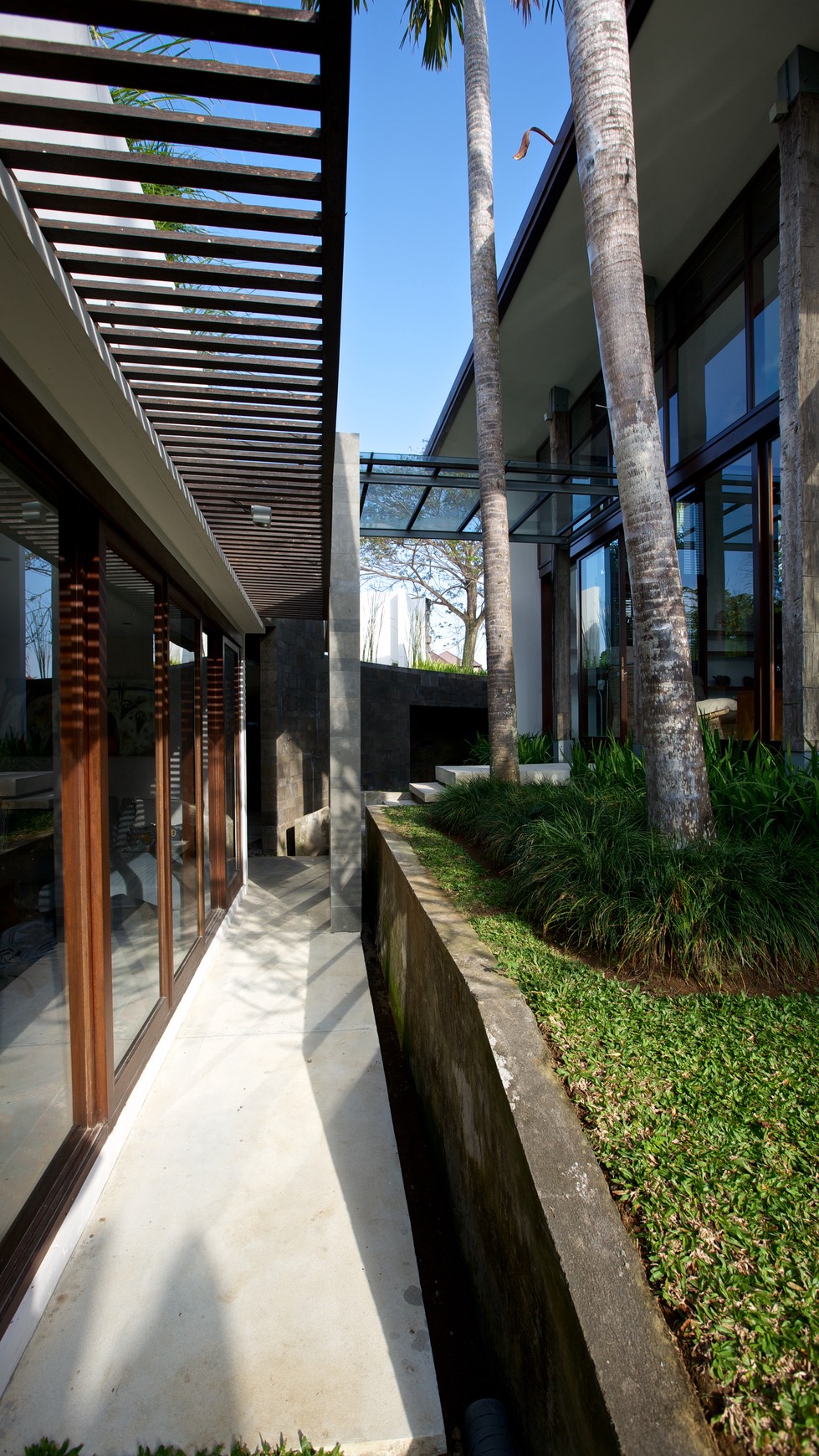 Freehold - Luxury 5 Bedroom Villa in Pantai Nelayan, Canggu