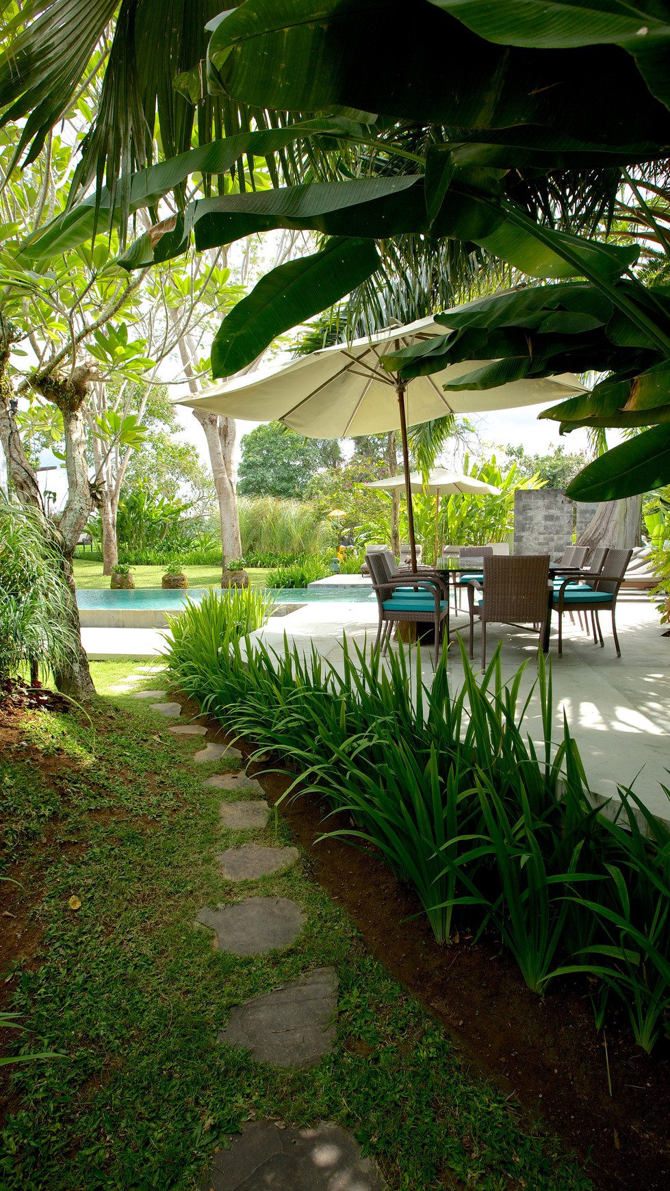 Freehold - Luxury 5 Bedroom Villa in Pantai Nelayan, Canggu