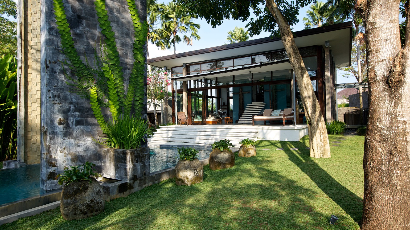 Freehold - Luxury 5 Bedroom Villa in Pantai Nelayan, Canggu