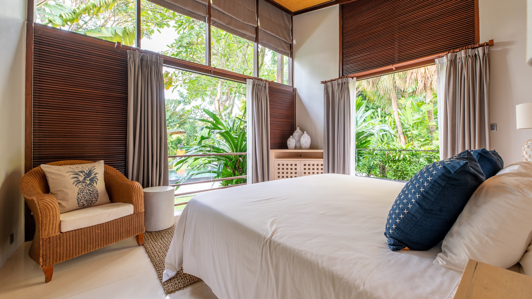 Freehold - Luxury 5 Bedroom Villa in Pantai Nelayan, Canggu