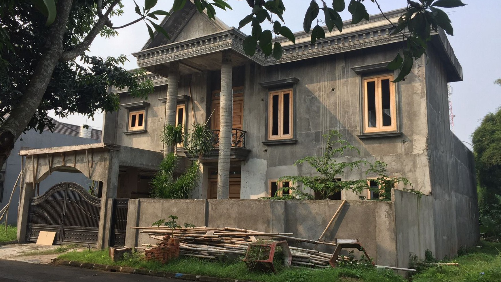 Rumah Lokasi Strategis dalam Perumahan BSD