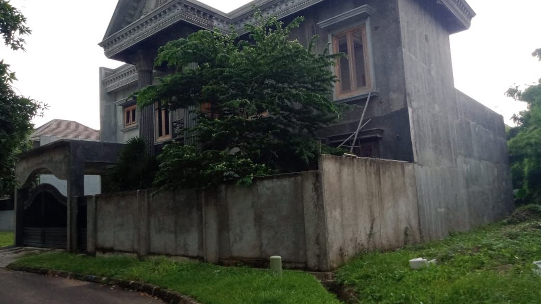 Rumah Lokasi Strategis dalam Perumahan BSD