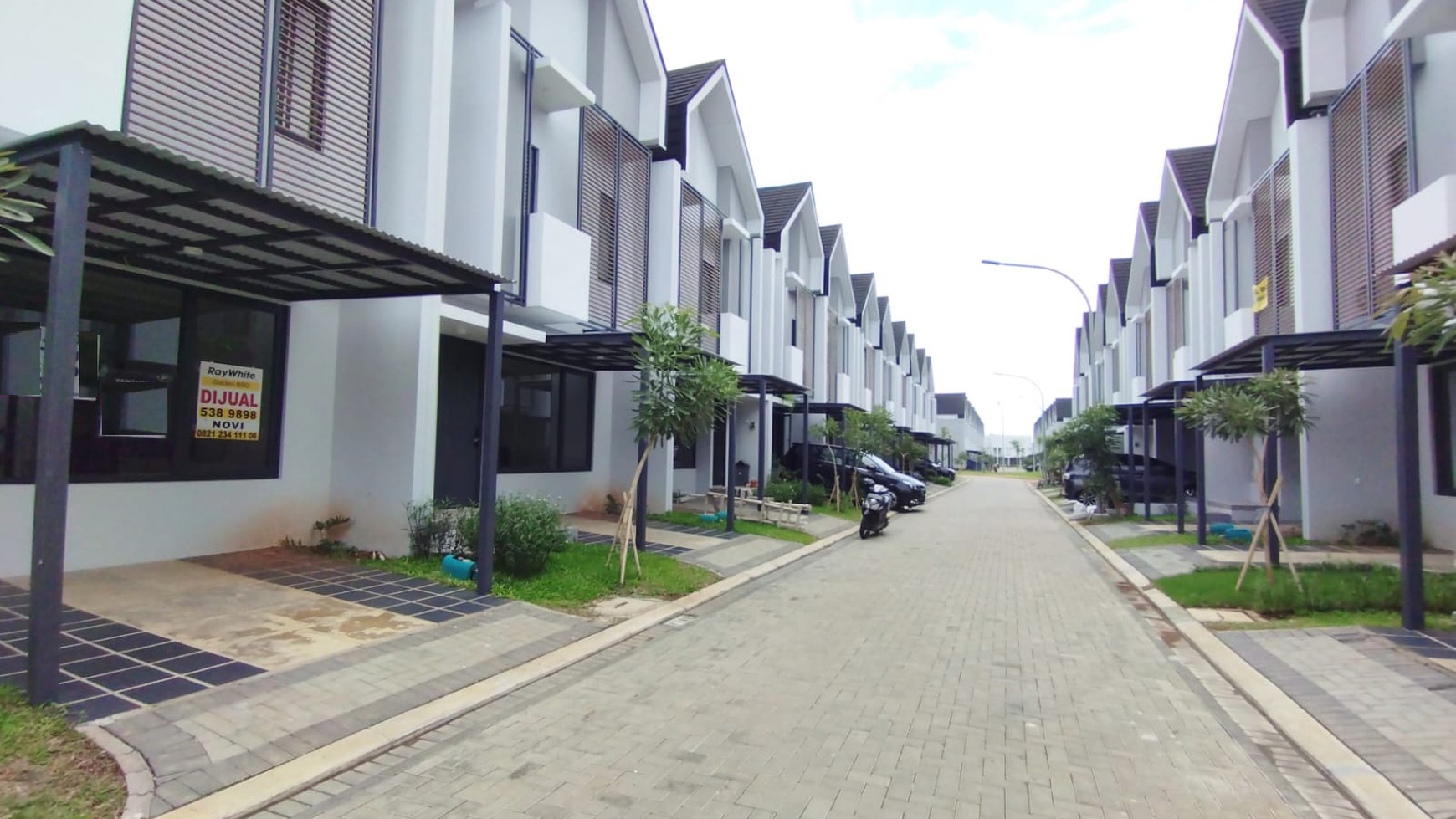 Dijual Rumah di Cosmohouse MYZA BSD - Tangerang Selatan