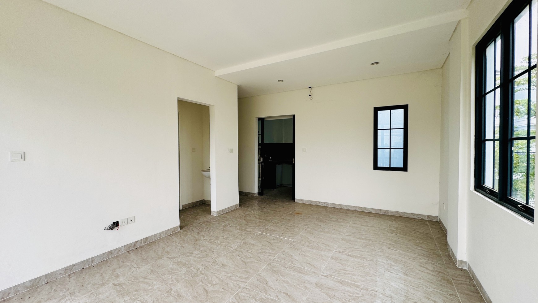 Dijual Rumah di Lavon Swan City, Cluster Montana, Tangerang Banten