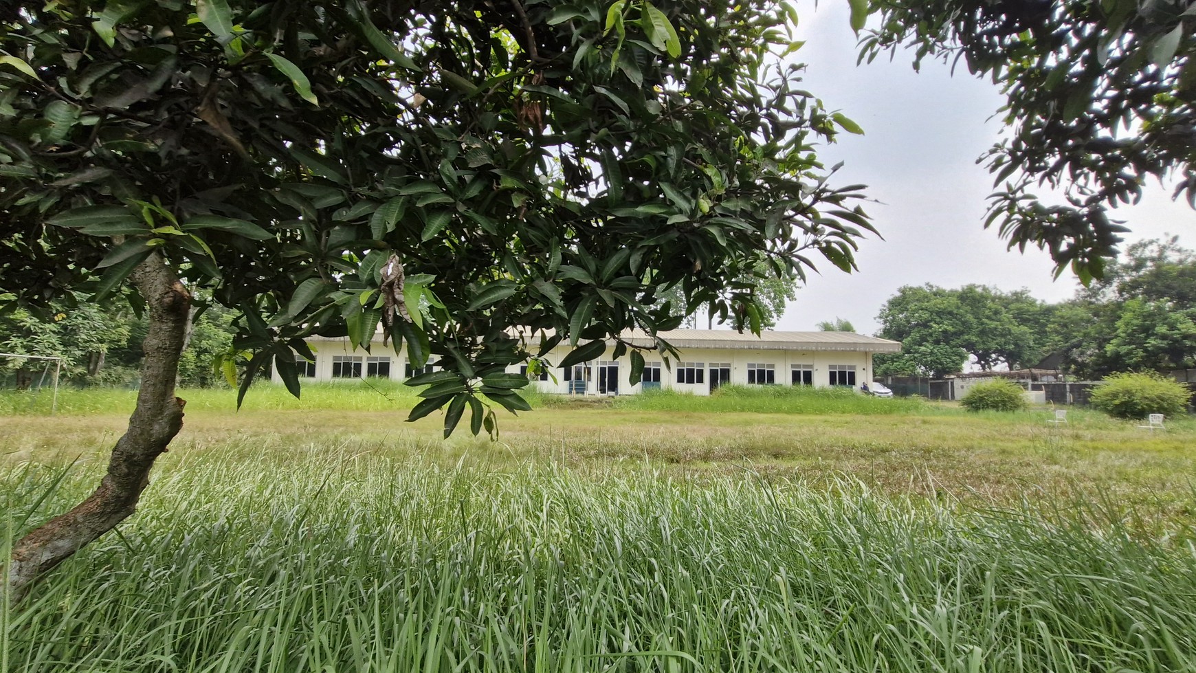 Bangunan Ex Asrama dan Sekolah Di Cileungsi Bogor