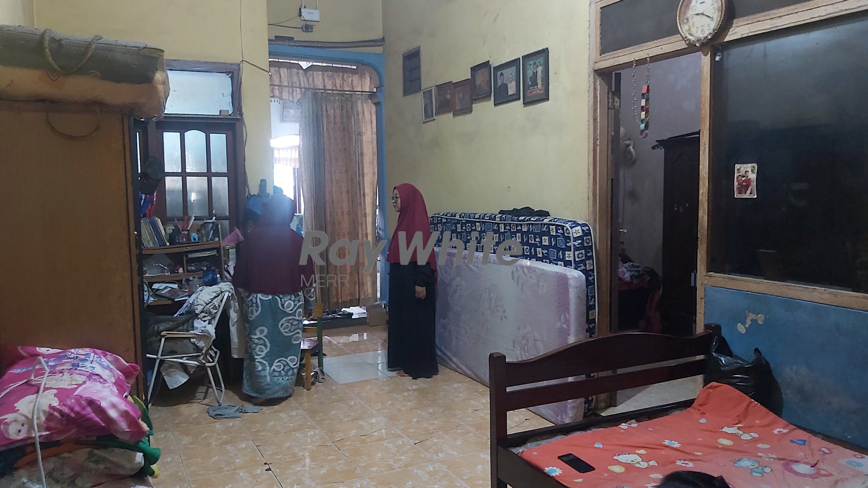 Rumah Megah (BU) Nol Jalan Raya Kolonel Sugiono Kepuh Kiriman Waru Sidoarjo SHM