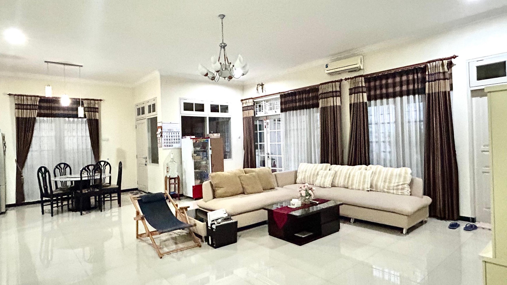 2. Rumah Dijual Darmo Harapan Executive 2