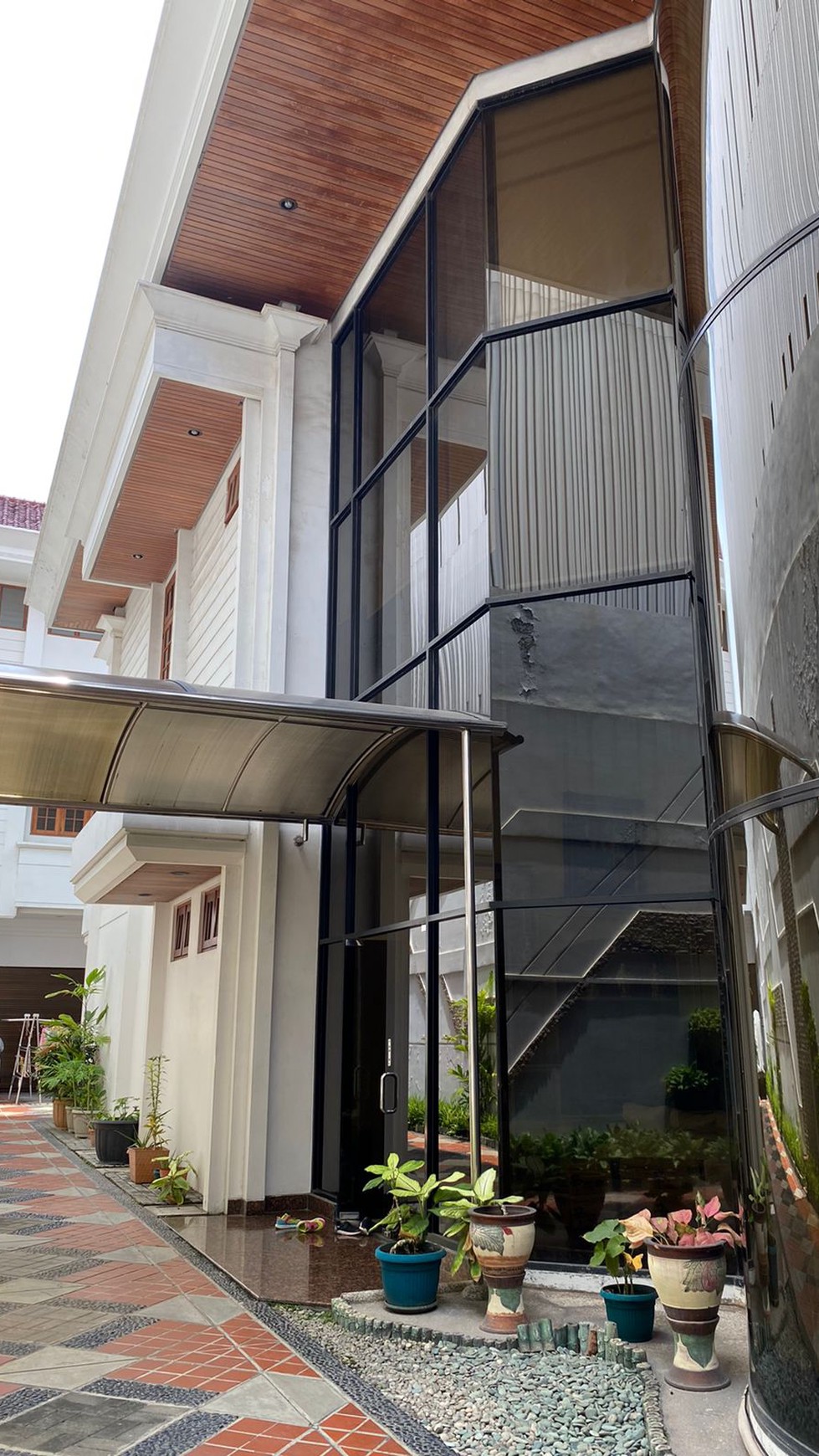 Di Jual Murah Rumah Siap huni JL. CEMPAKA Surabaya Pusat