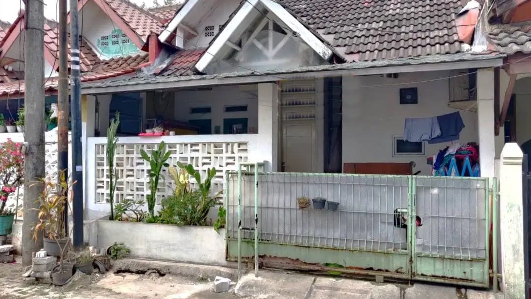 Rumah Lokasi Strategis dalam Perumahan @Jombang