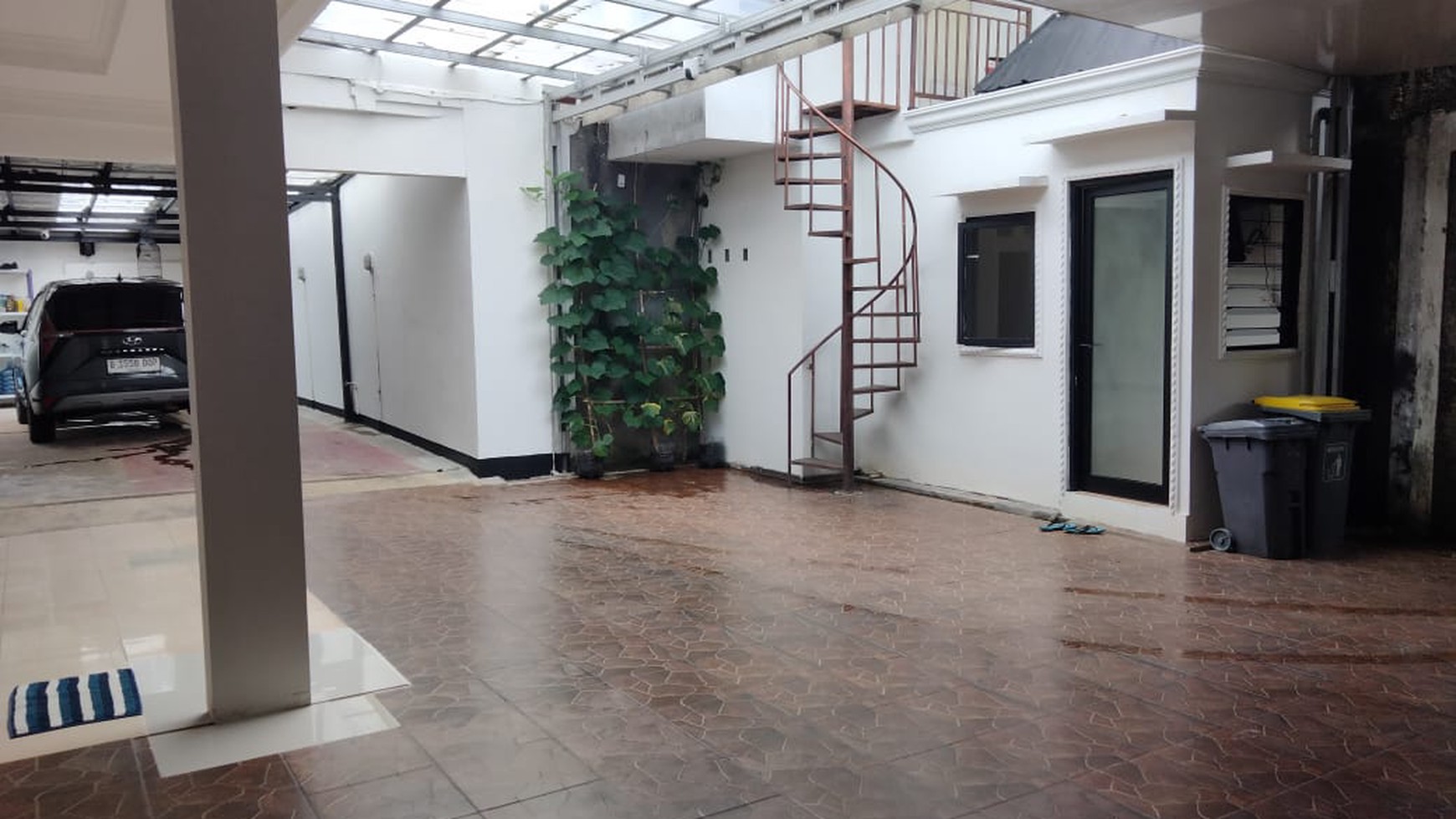 Rumah Murah Hitung Tanah dan Lokasi Strategis @Kemang