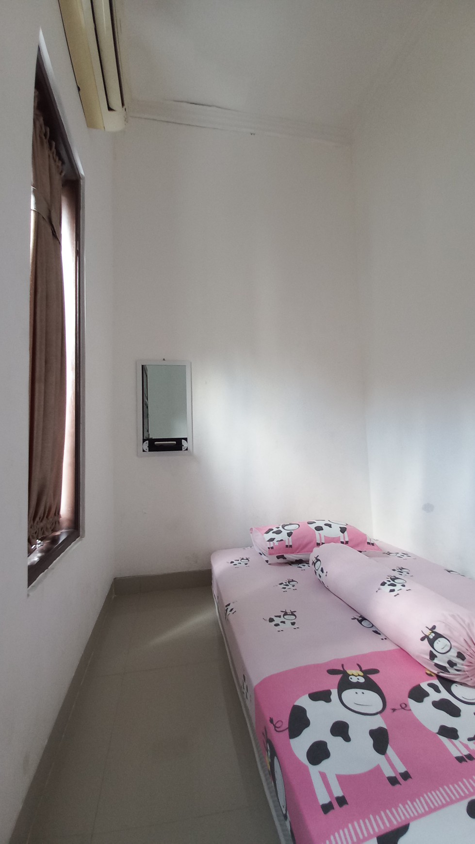 Rumah Full Furnished di Perumahan Wojo Residence dekat STTKD & Ring road Selatan.