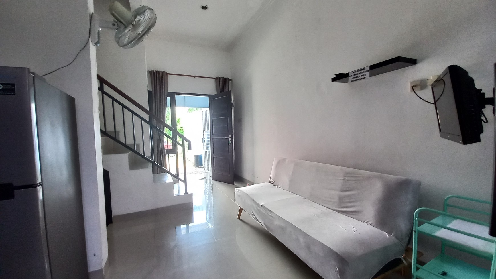 Rumah Full Furnished di Perumahan Wojo Residence dekat STTKD & Ring road Selatan.