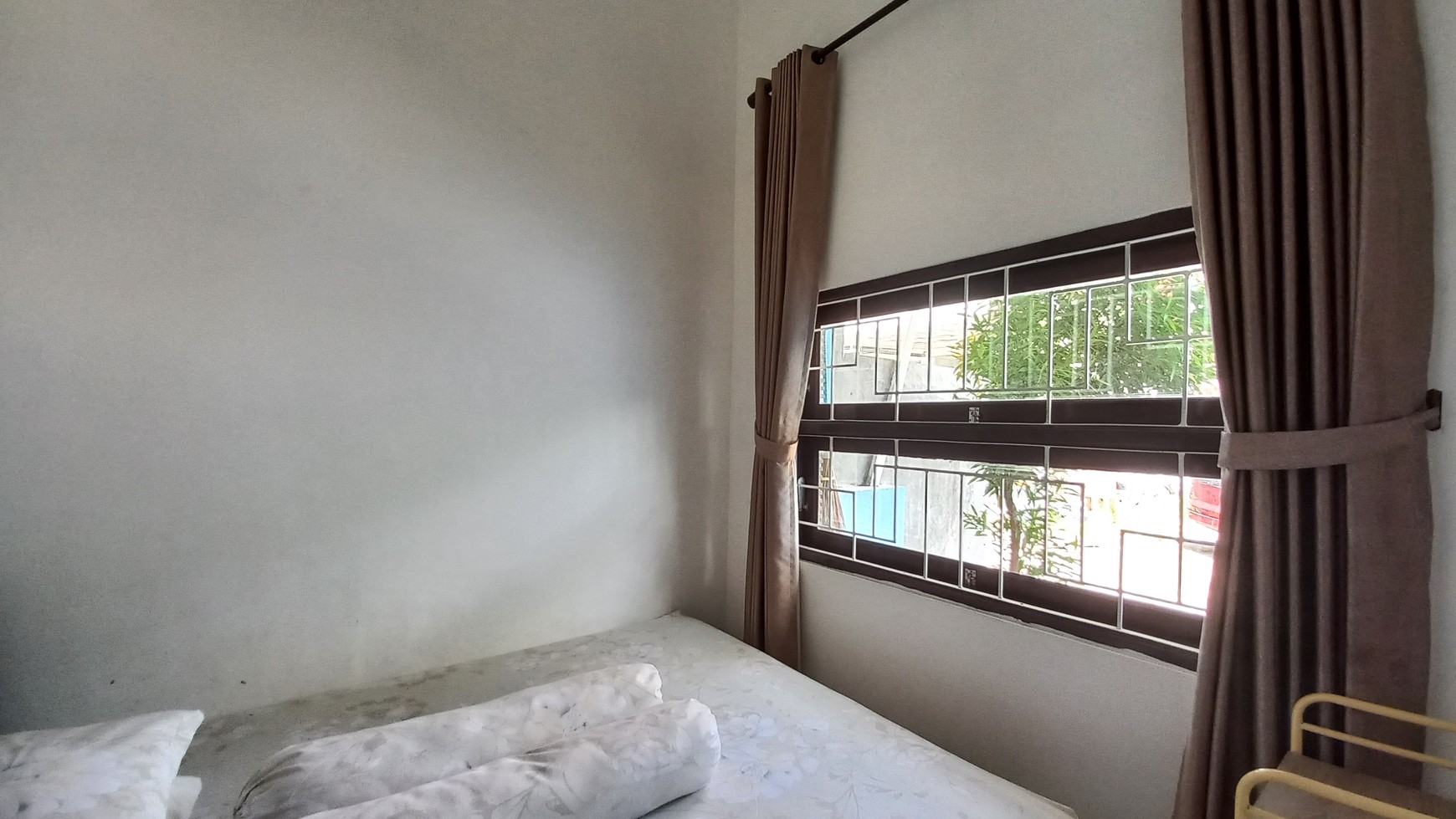 Rumah Full Furnished di Perumahan Wojo Residence dekat STTKD & Ring road Selatan.