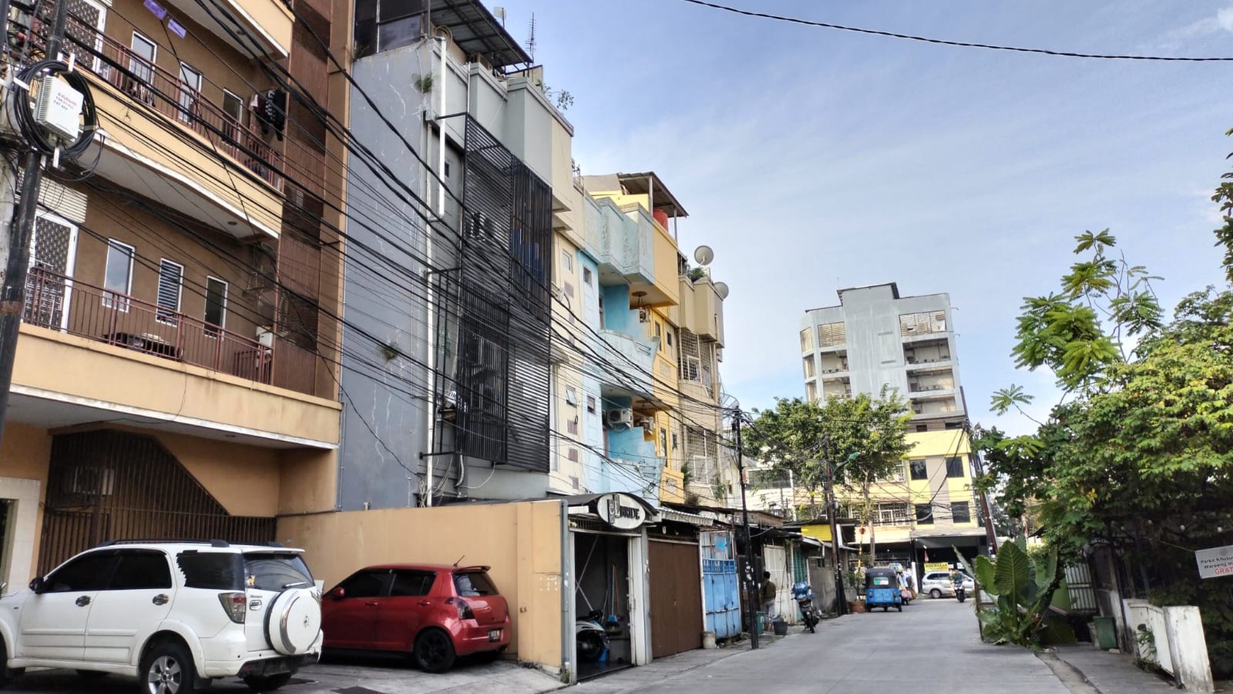 Rumah Kost 5 lantai, lokasi ok , dekat hiburan malam, Mangga Besar< Jakarta Pusat