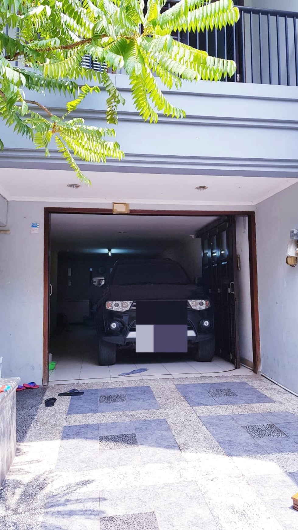 Rumah Minimalis Modern,depan jogging track