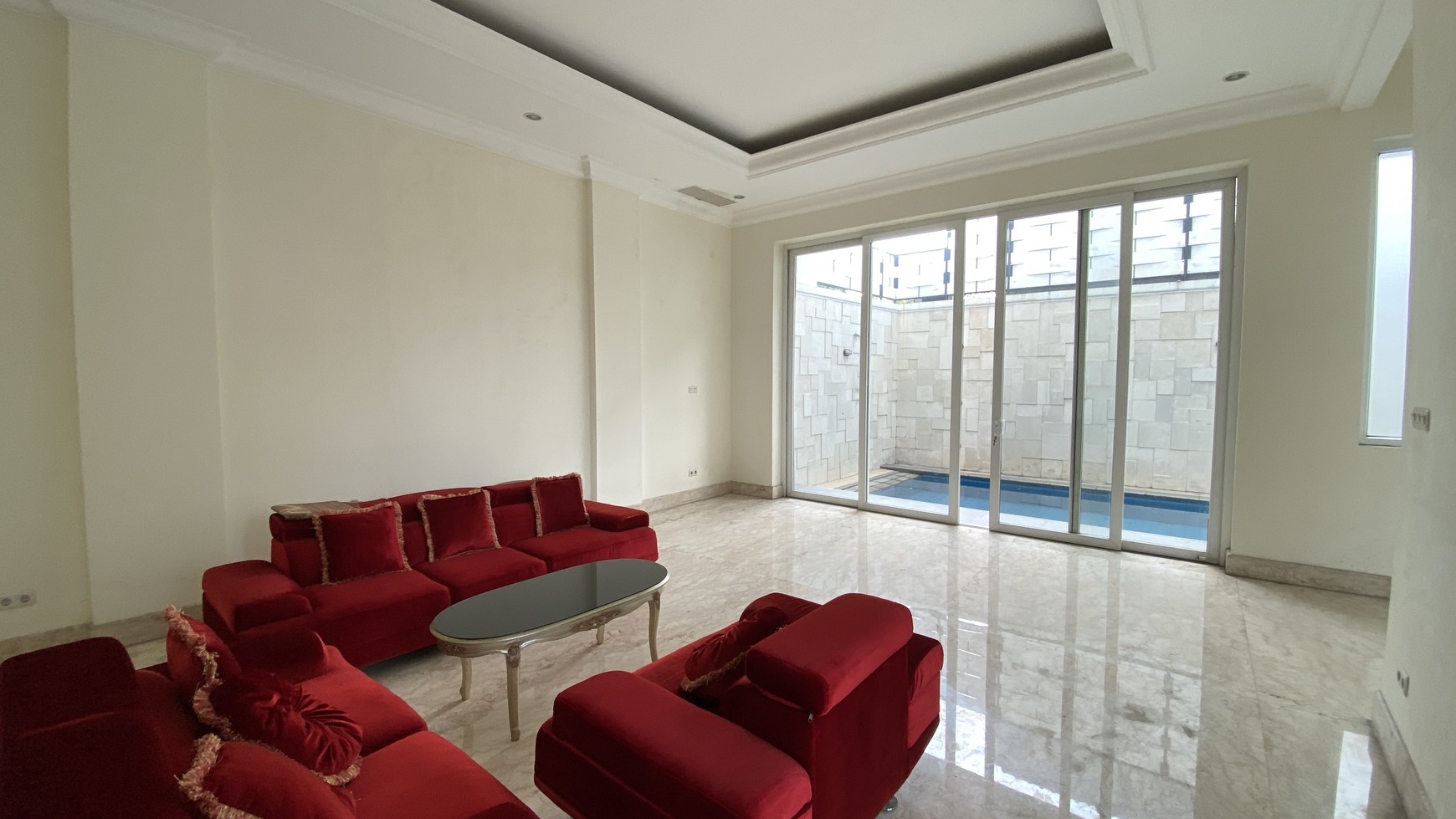 Rumah Hitung Tanah Area Cipete