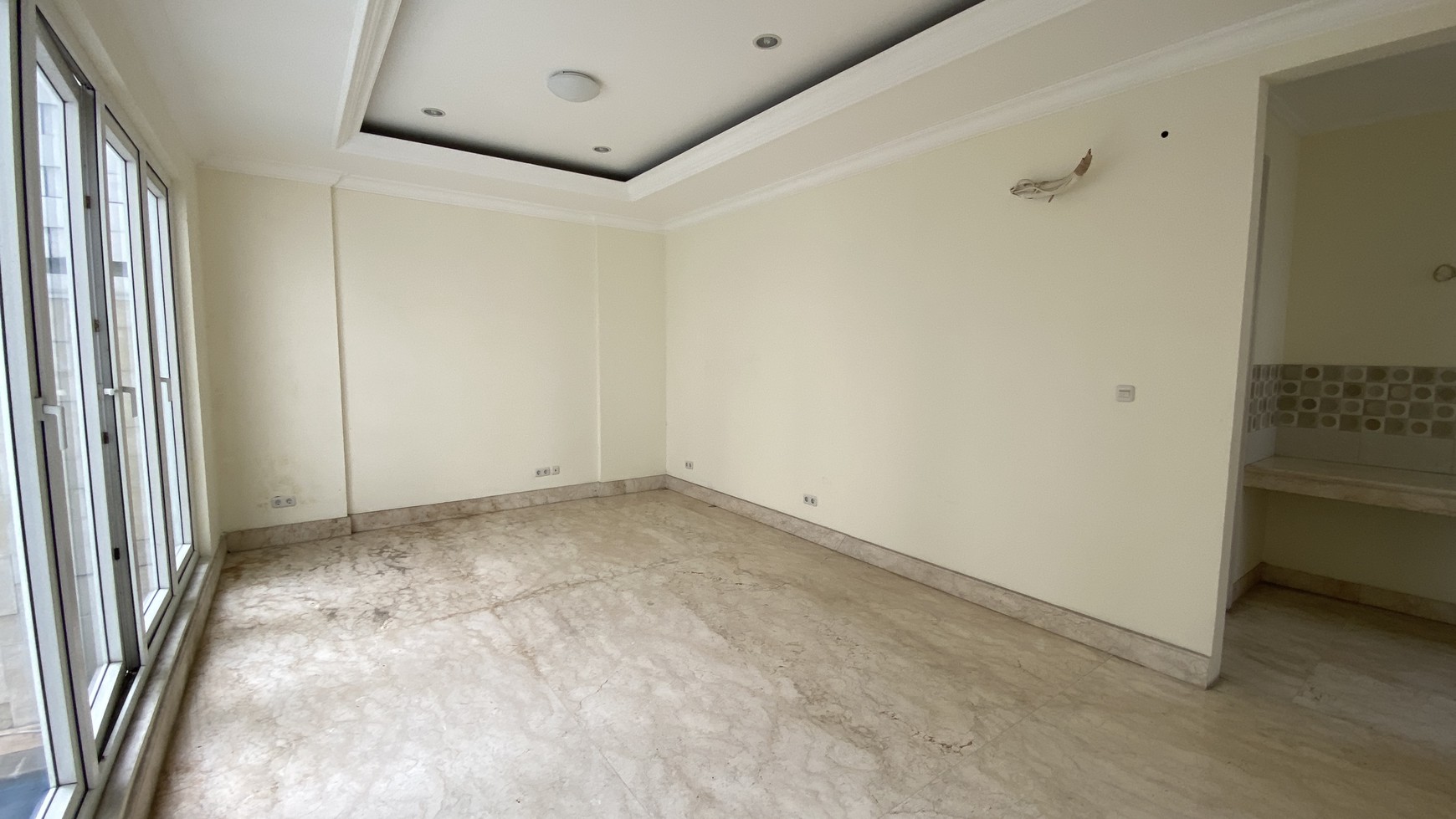 Rumah Hitung Tanah Area Cipete