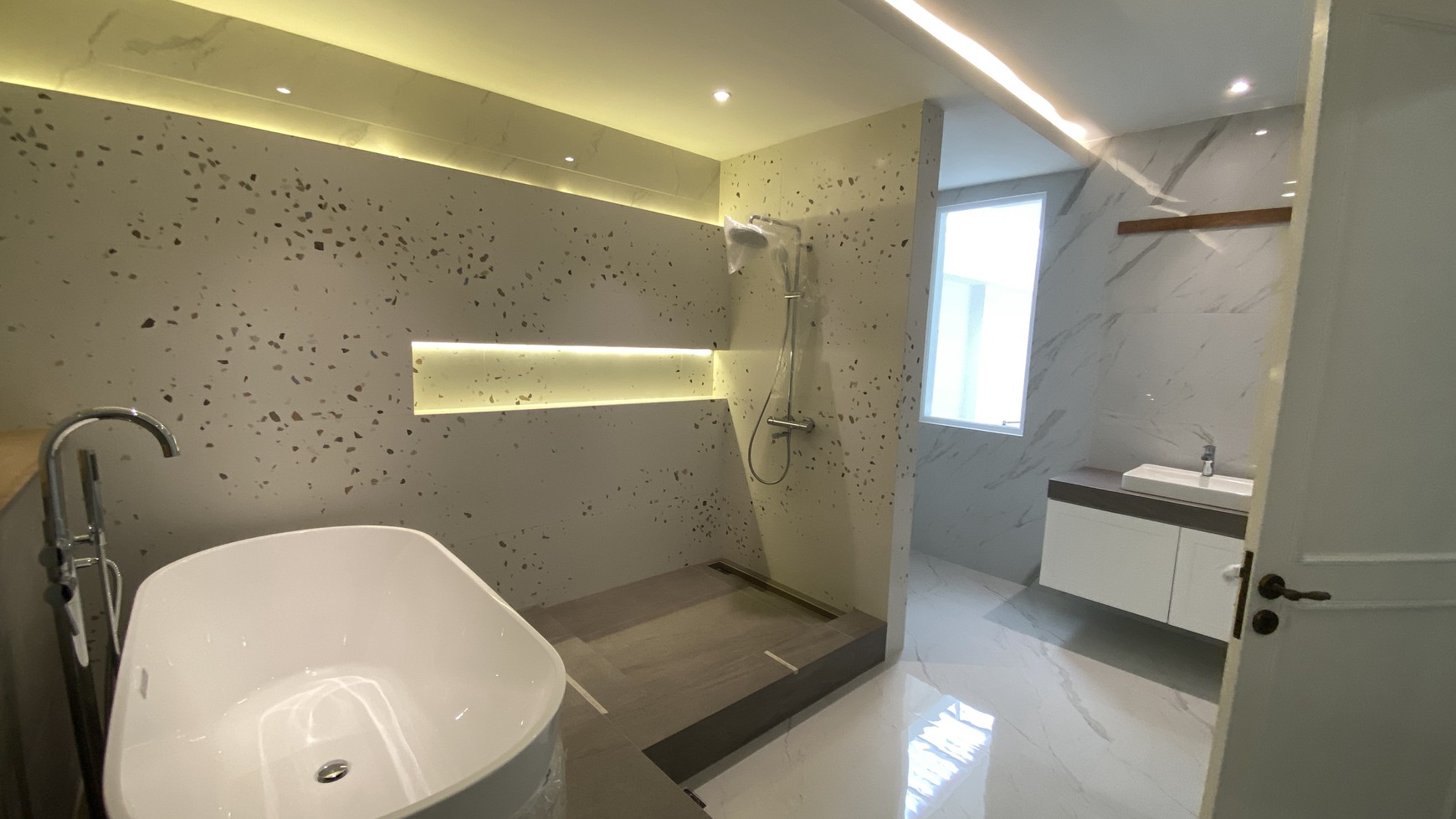 Rumah Hitung Tanah Area Cipete