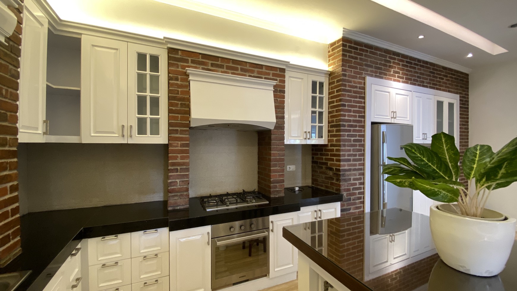 Rumah Hitung Tanah Area Cipete