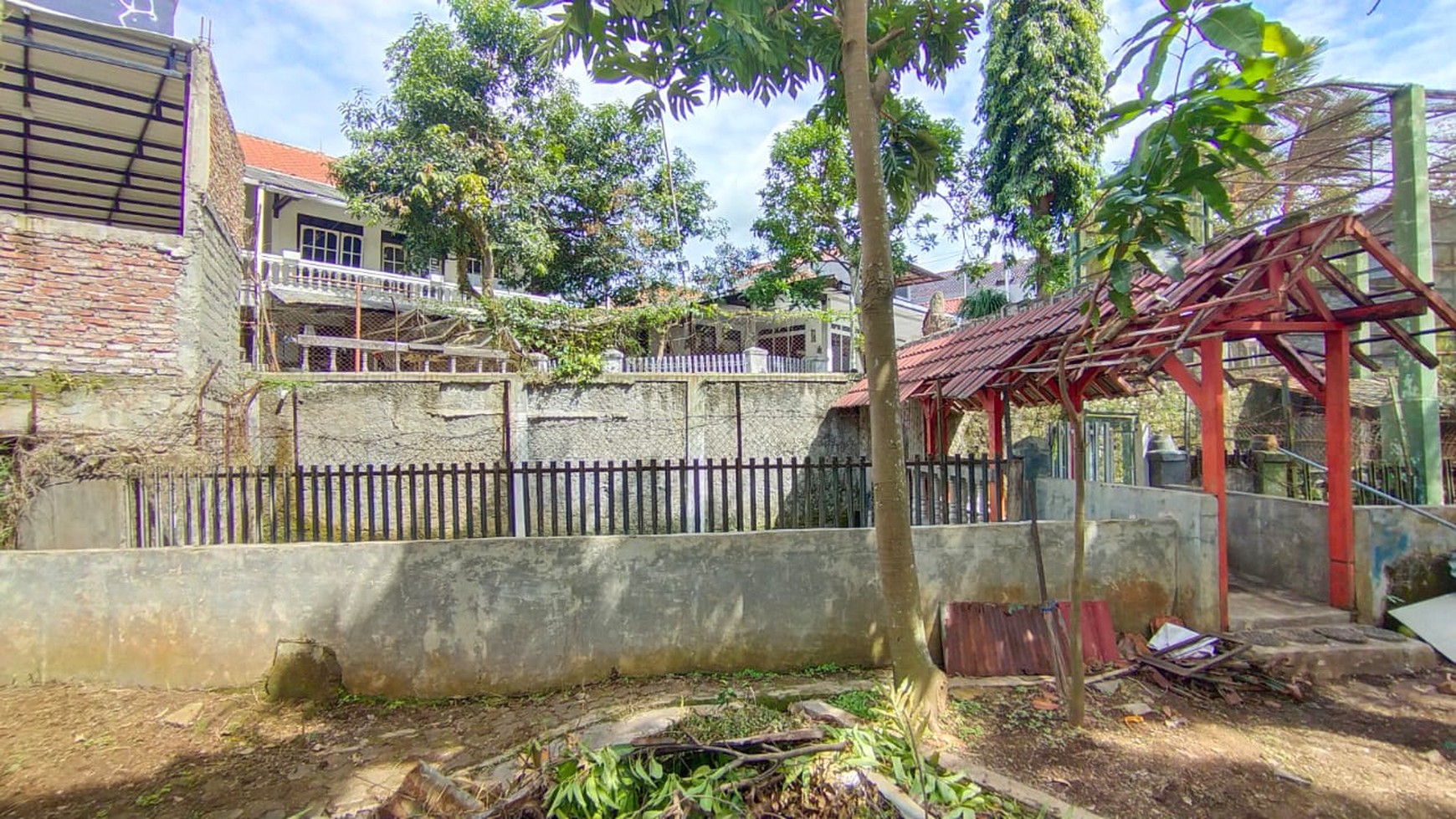 Rumah Hanya Hitung Tanah di Sangkuriang, Cimahi