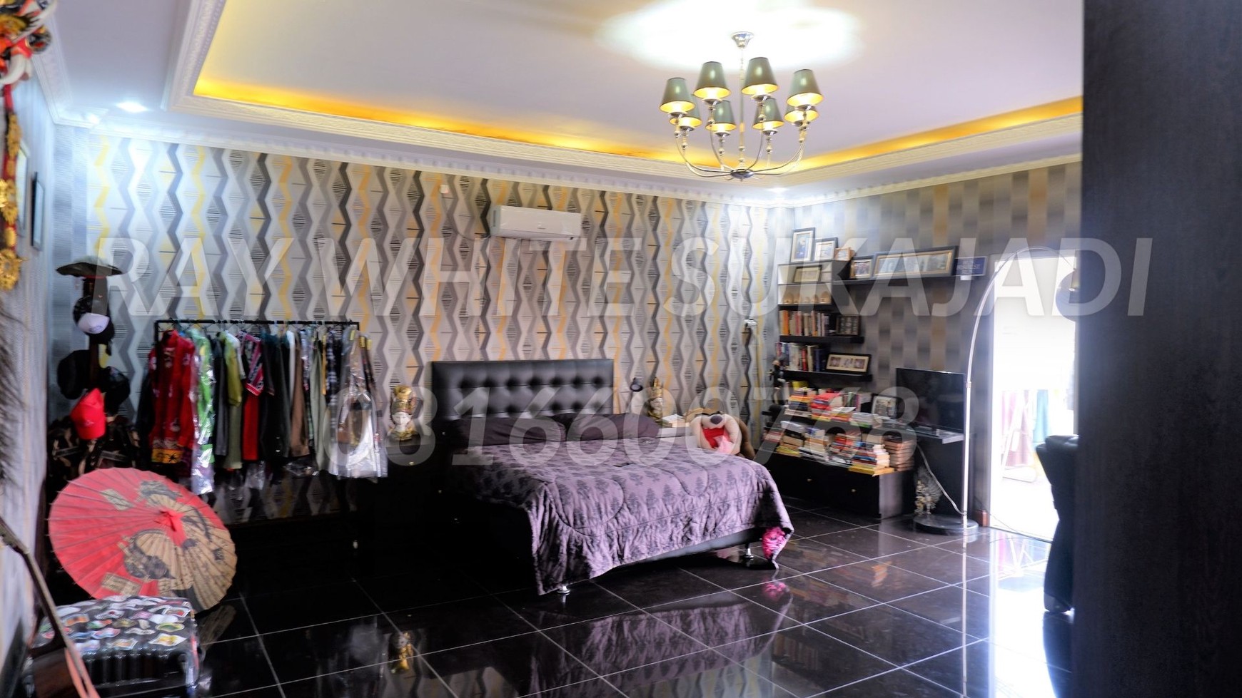 Rumah 3 Lantai Full Furnished di Perum Pondok Cibubur, Depok