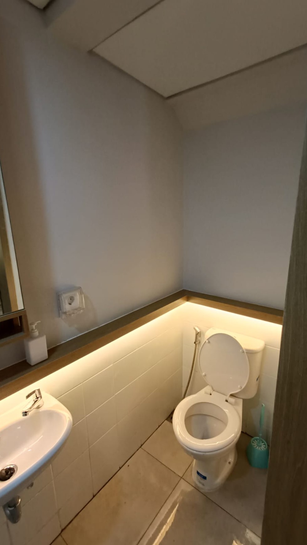 Hot Rent. Rumah 2 Lantai Tabebuya Invensihaus, BSD