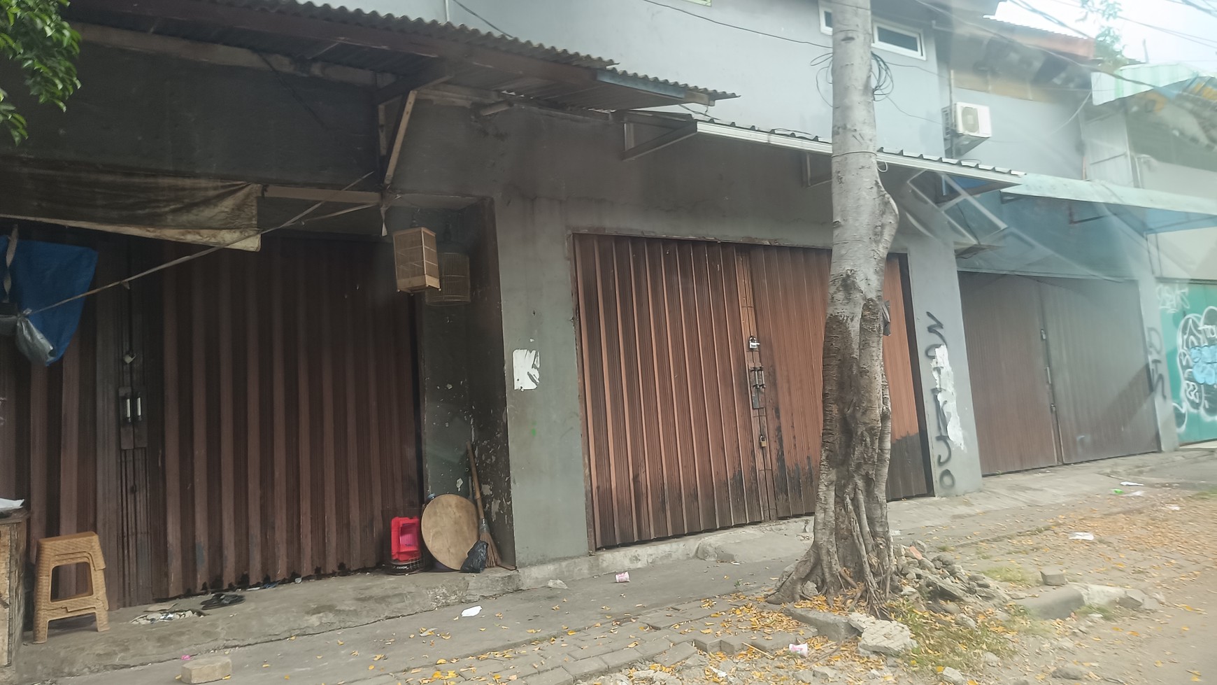 Rumah Otista, Bagus, 2dua muka, Otista & Basura Jakarta Timur