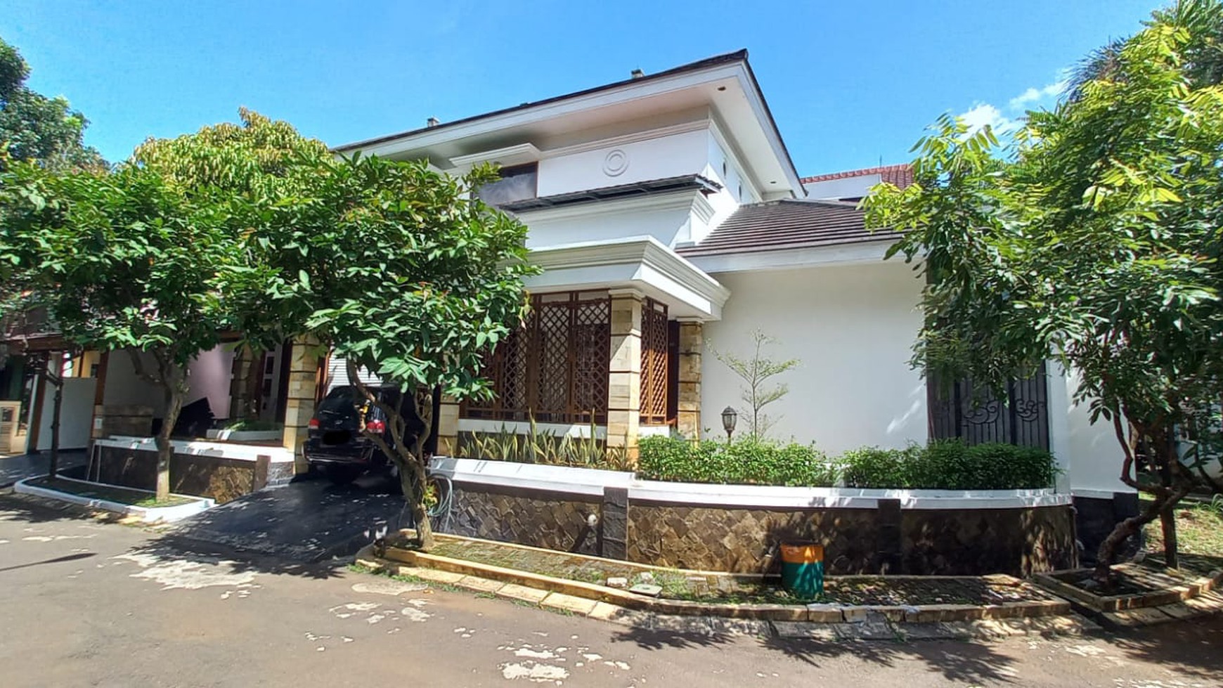 RUMAH DI MAHAGONI PARK, GRAHA BINTARO, TANGERANG SELATAN #AW