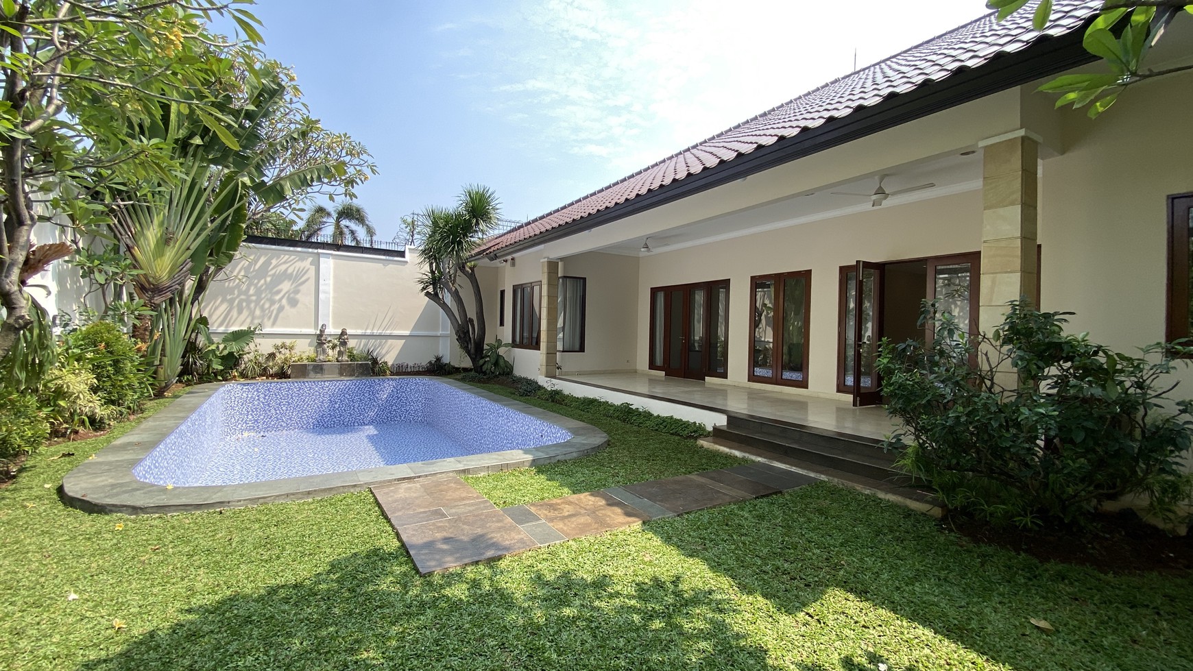 Beautiful house in kemang, jakarta selatan